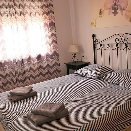 Casa Kasander, Two Bedroom Near With Pool Appartement Nerja